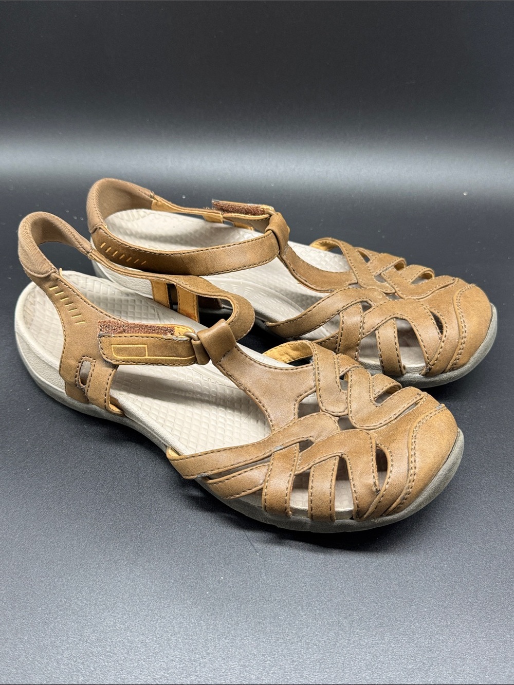 BareTraps Dark Tan Strappy Sandsls Sz 7